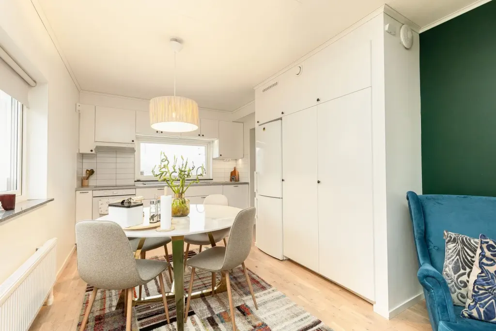 Bostadsrätt med 2 rum på Revirvägen 3D i Strängnäs, bild 2 av 4