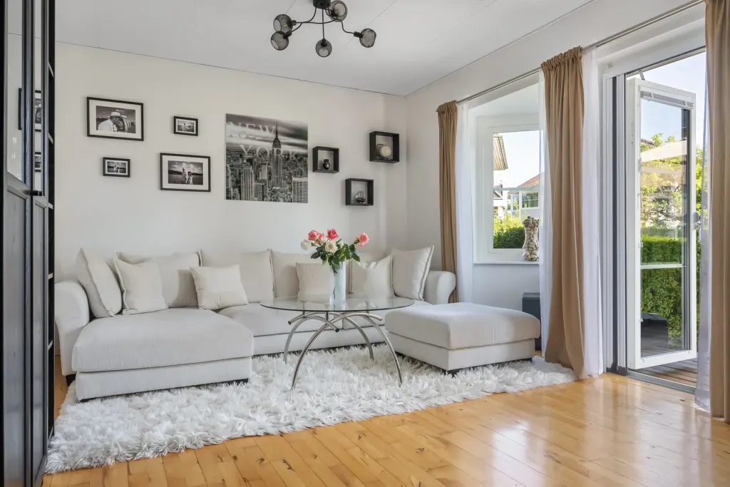 Bostadsrätt med 5 rum på Mandelblomsvägen 77 i Finspång, bild 3 av 4