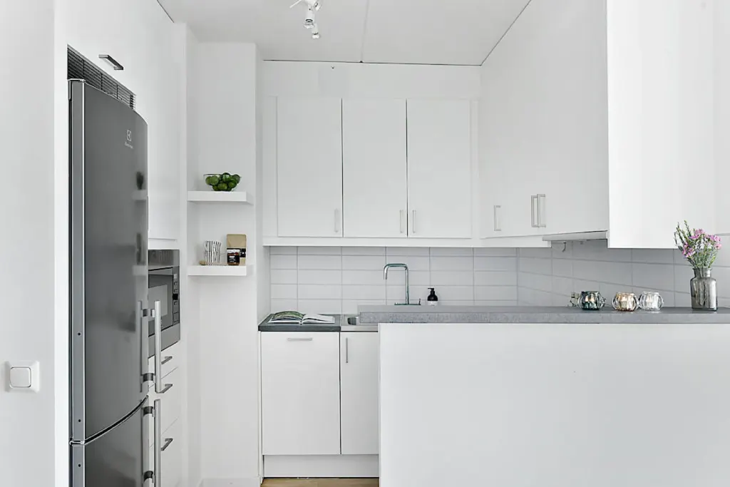 Bostadsrätt med 2 rum på Råcksta Gårdsväg 28 i Stockholm, bild 2 av 4