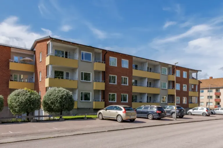 Hyresrätt med 2 rum på Trädgårdsgatan 32A i Hallstahammar, bild 2 av 4