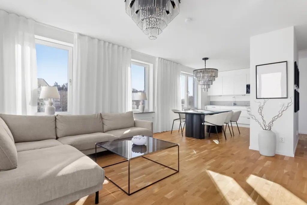 Bostadsrätt med 3 rum på Mäldgatan 12 i Järfälla, bild 2 av 4
