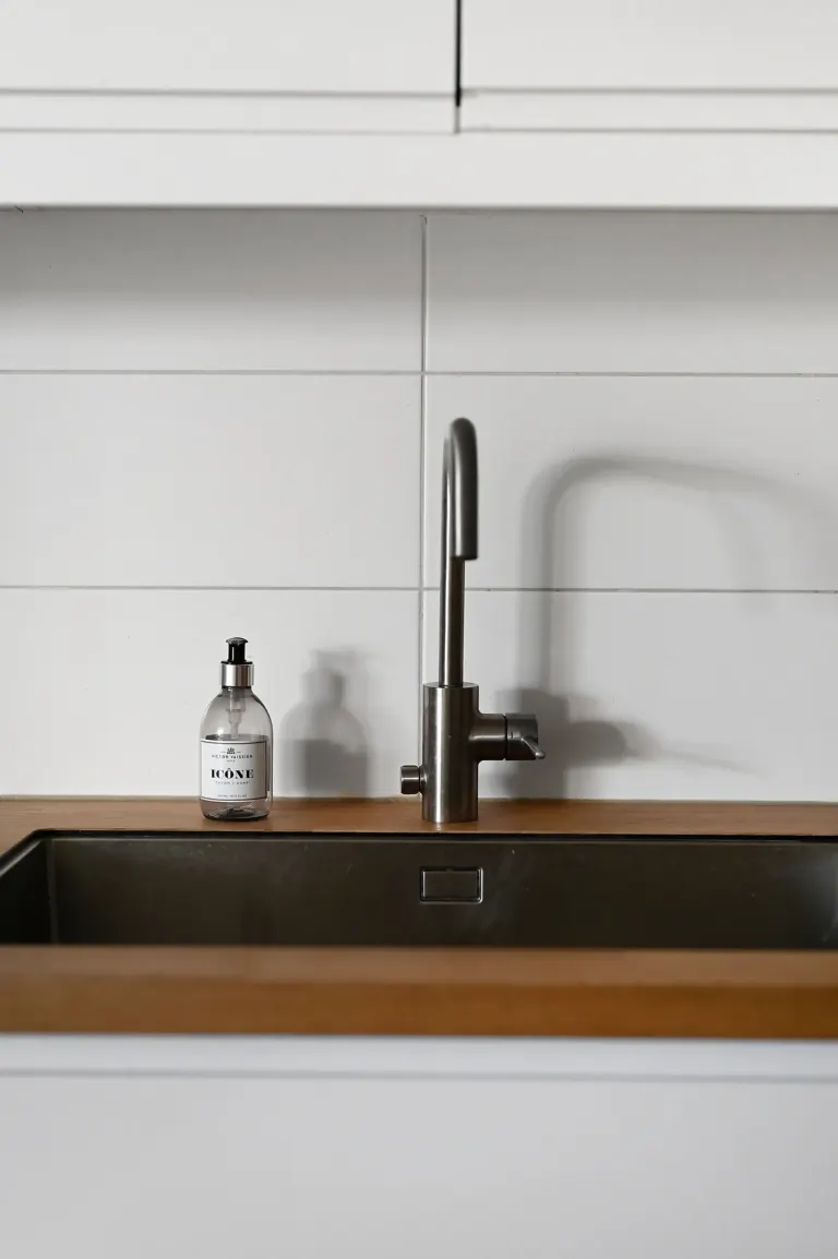 Bostadsrätt med 2,5 rum på Kyrkogårdsvägen 137 i Stockholm, bild 4 av 4