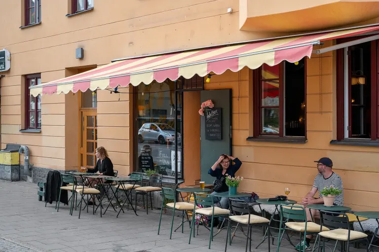 Bostadsrätt med 4 rum på Hövdingagatan 28 i Stockholm, bild 2 av 4