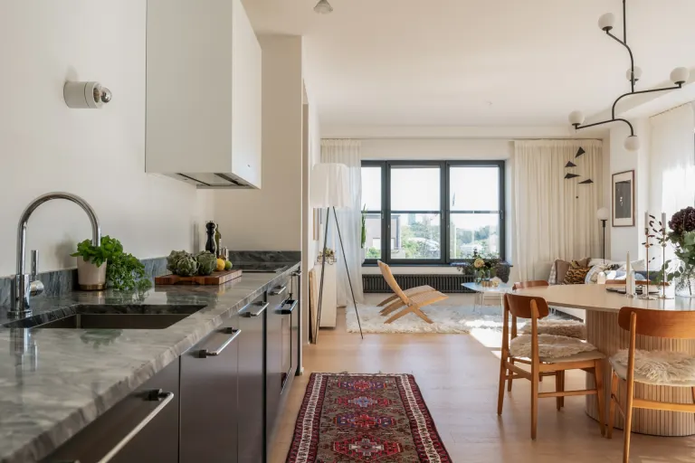 Bostadsrätt med 4 rum på Kvarnholmsvägen 96 i Nacka, bild 2 av 5