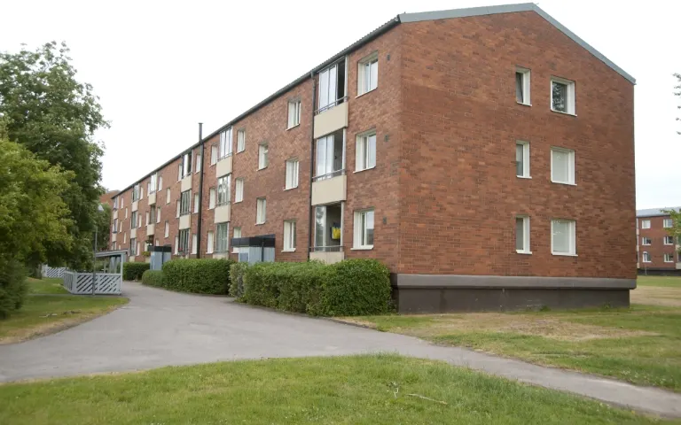 Hyresrätt med 4 rum på Lustigkullevägen 12C i Motala