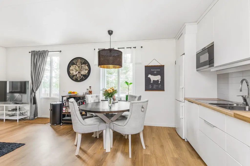 Bostadsrätt med 2 rum på Rådjursvägen 25 i Strängnäs, bild 4 av 4