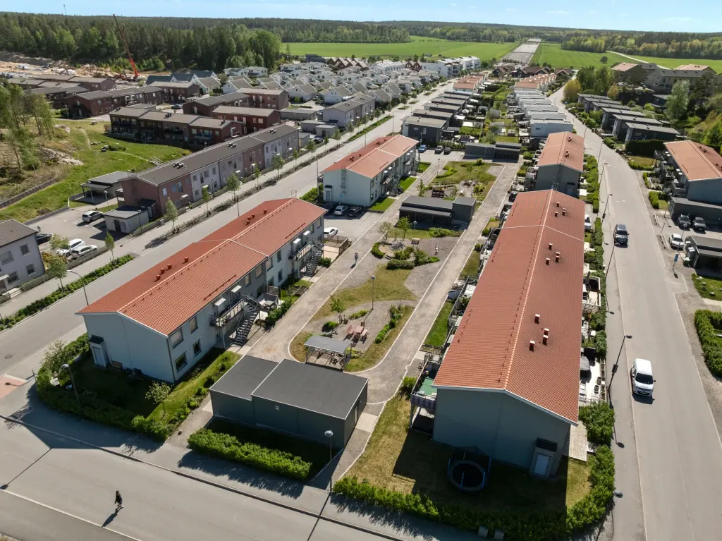 Bostadsrätt med 4 rum på Hanvedens allé 48C i Botkyrka, bild 3 av 3