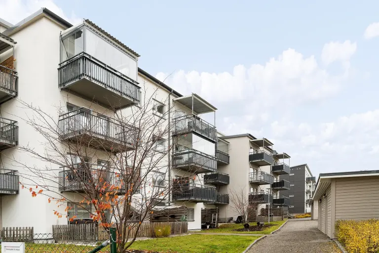 Bostadsrätt med 2 rum på Eklundshovsvägen 29A i Botkyrka, bild 2 av 4