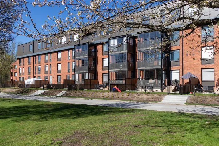 Hyresrätt med 2 rum på Varbergagatan 139 i Örebro, bild 2 av 3
