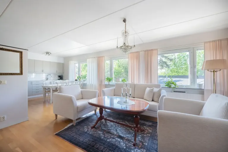 Bostadsrätt med 3 rum på Rådstuguvägen 6 i Huddinge