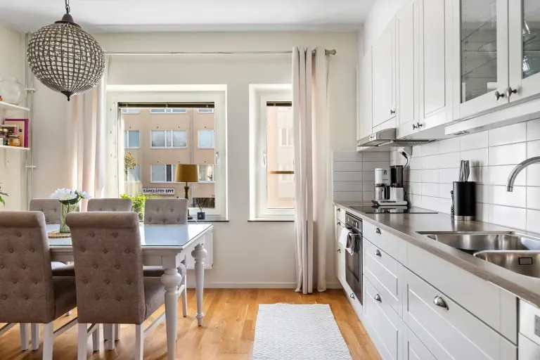 Bostadsrätt med 4 rum på Kontrabasgatan 3 i Göteborg, bild 3 av 4