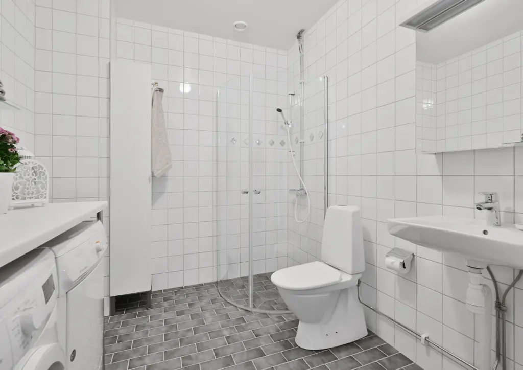Bostadsrätt med 2 rum på Kvarnskogsvägen 9 i Sollentuna, bild 4 av 4