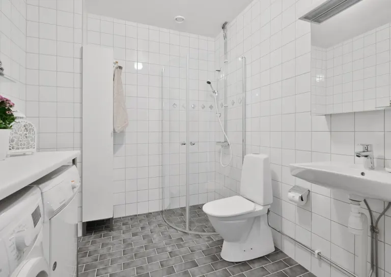 Bostadsrätt med 2 rum på Kvarnskogsvägen 9 i Sollentuna, bild 4 av 4