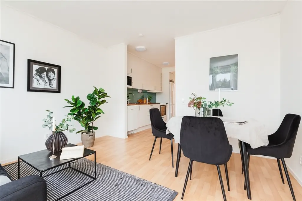 Hyresrätt med 2 rum på Hermanstorpsvägen 19 i Haninge, bild 3 av 3