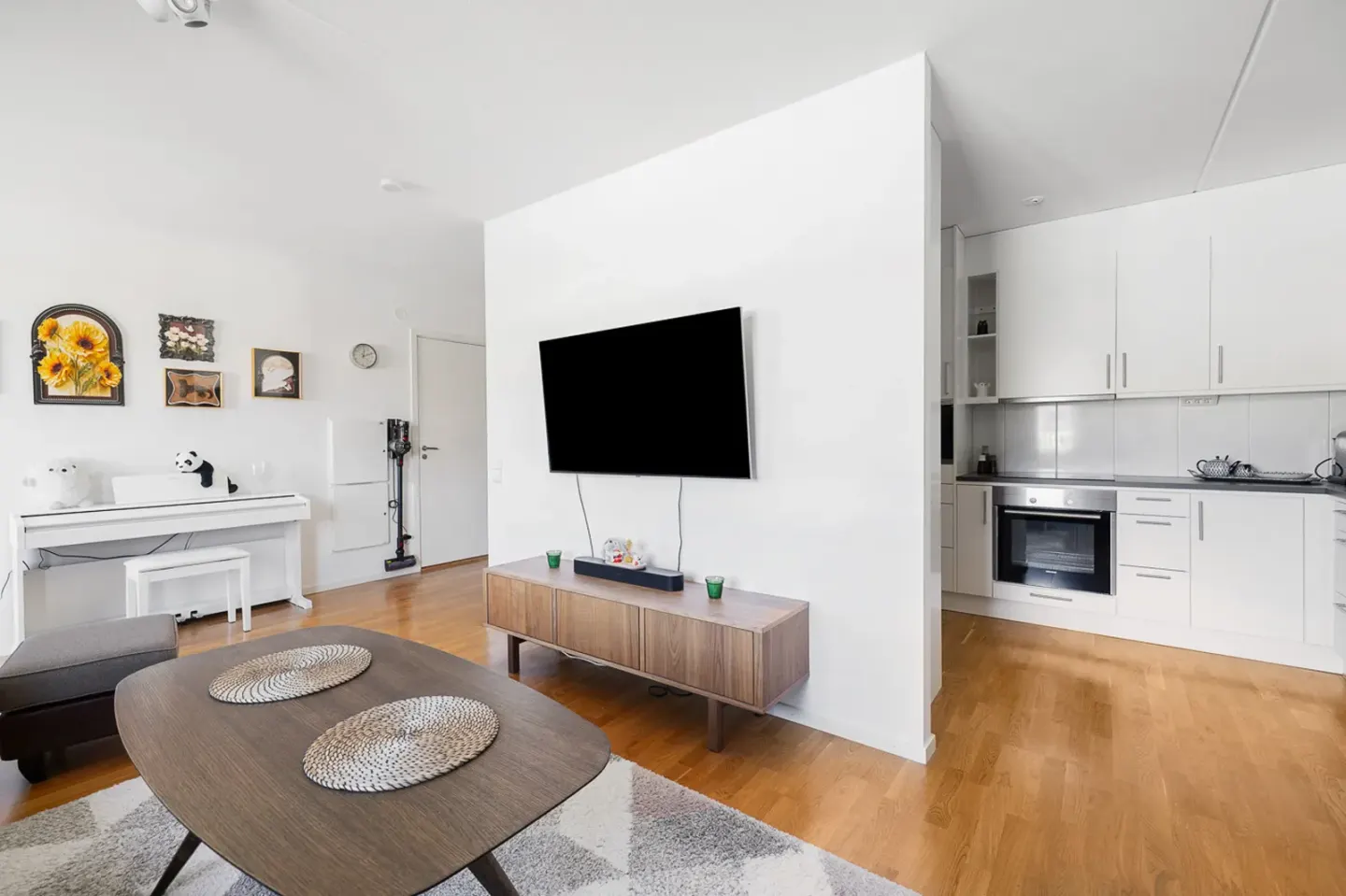 Bostadsrätt med 2 rum på Väderkvarnsgatan 6 i Järfälla, bild 2 av 4