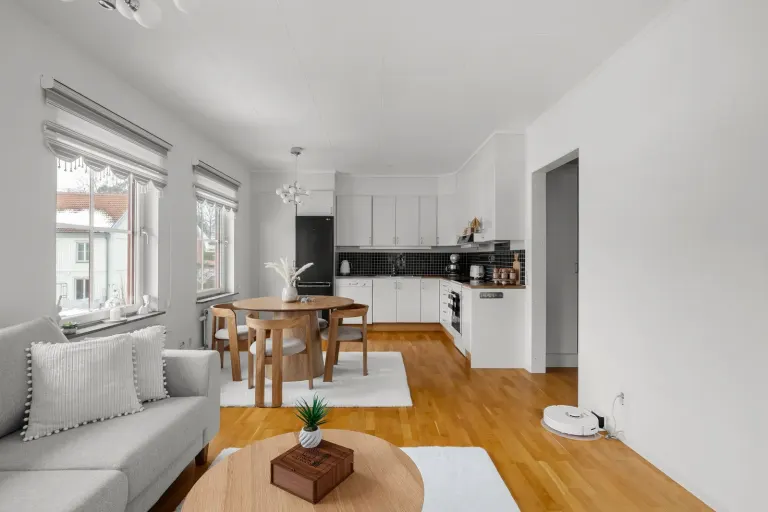 Bostadsrätt med 2 rum på Plommonvägen 4C i Botkyrka, bild 2 av 4