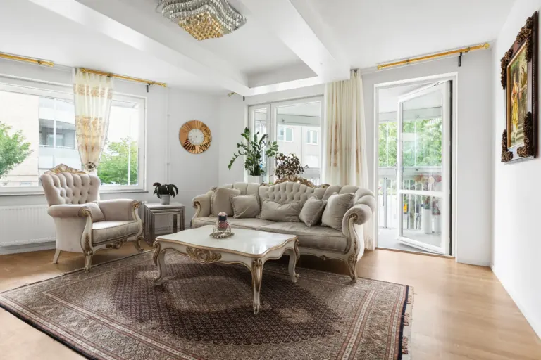 Bostadsrätt med 3 rum på Väderkvarnsgatan 6 i Järfälla, bild 2 av 4