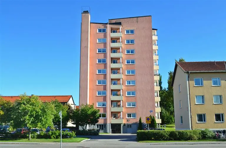 Hyresrätt med 3 rum på Furuvägen 10 i Köping