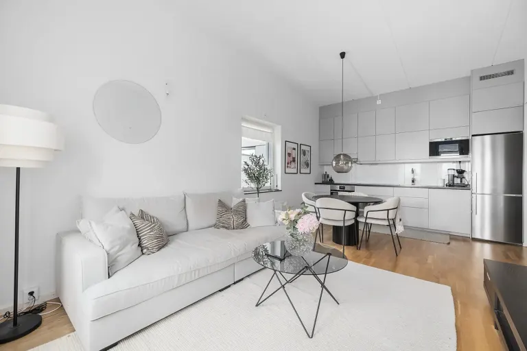 Bostadsrätt med 2 rum på Parkvägen 3 i Järfälla, bild 2 av 4