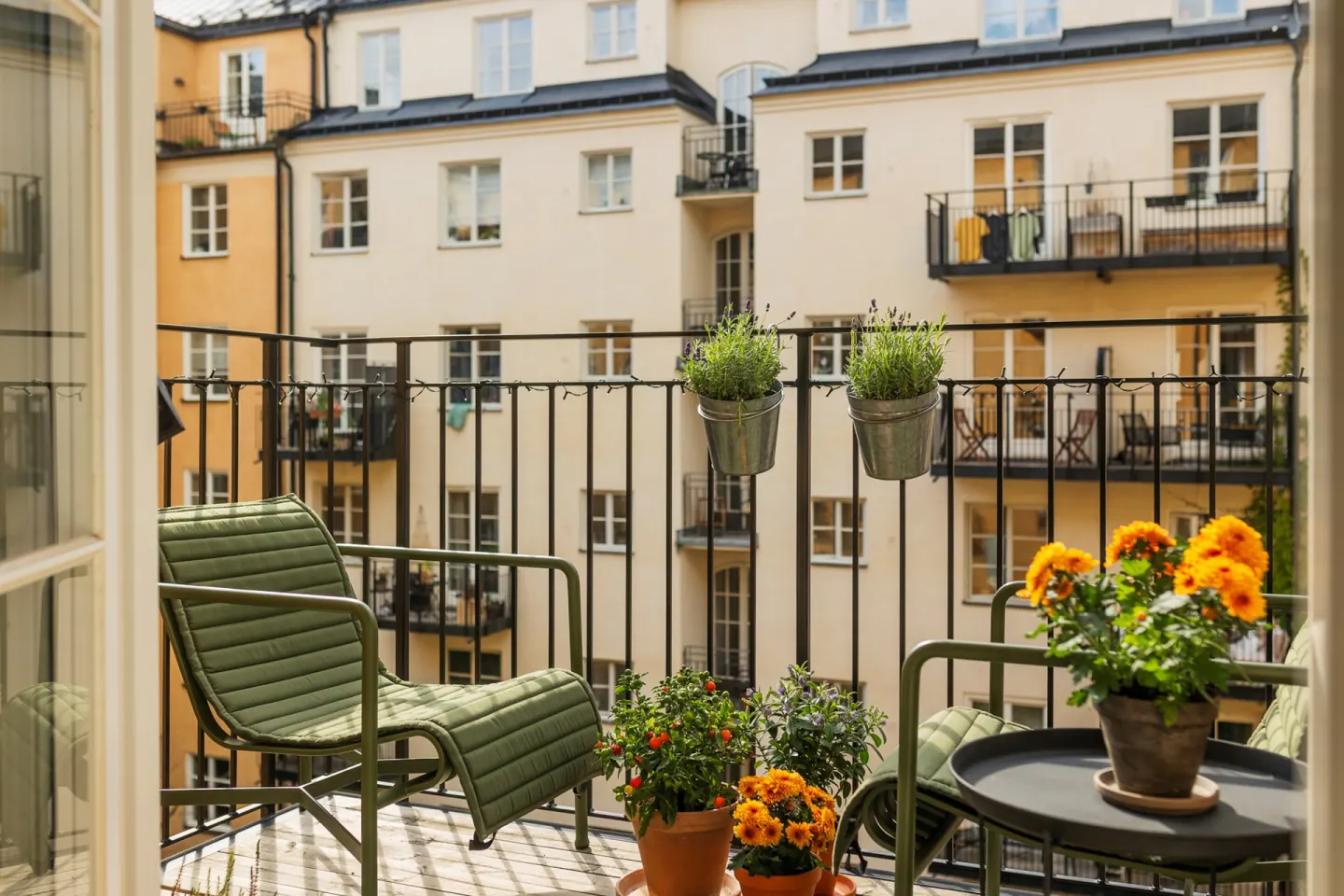 Bostadsrätt med 2,5 rum på Folkskolegatan 6 i Stockholm, bild 2 av 5