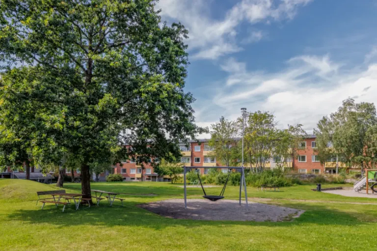 Hyresrätt med 2 rum på Trädgårdsgatan 26A i Hallstahammar, bild 2 av 3