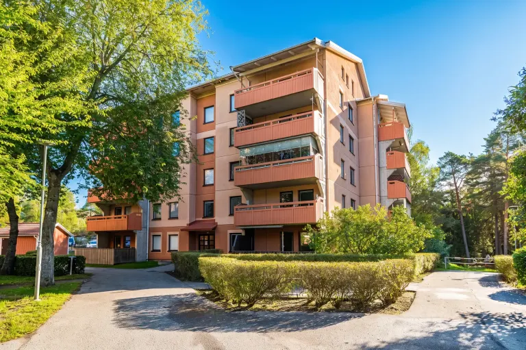 Bostadsrätt med 2 rum på Trombonstigen 9 i Upplands-Bro, bild 3 av 4