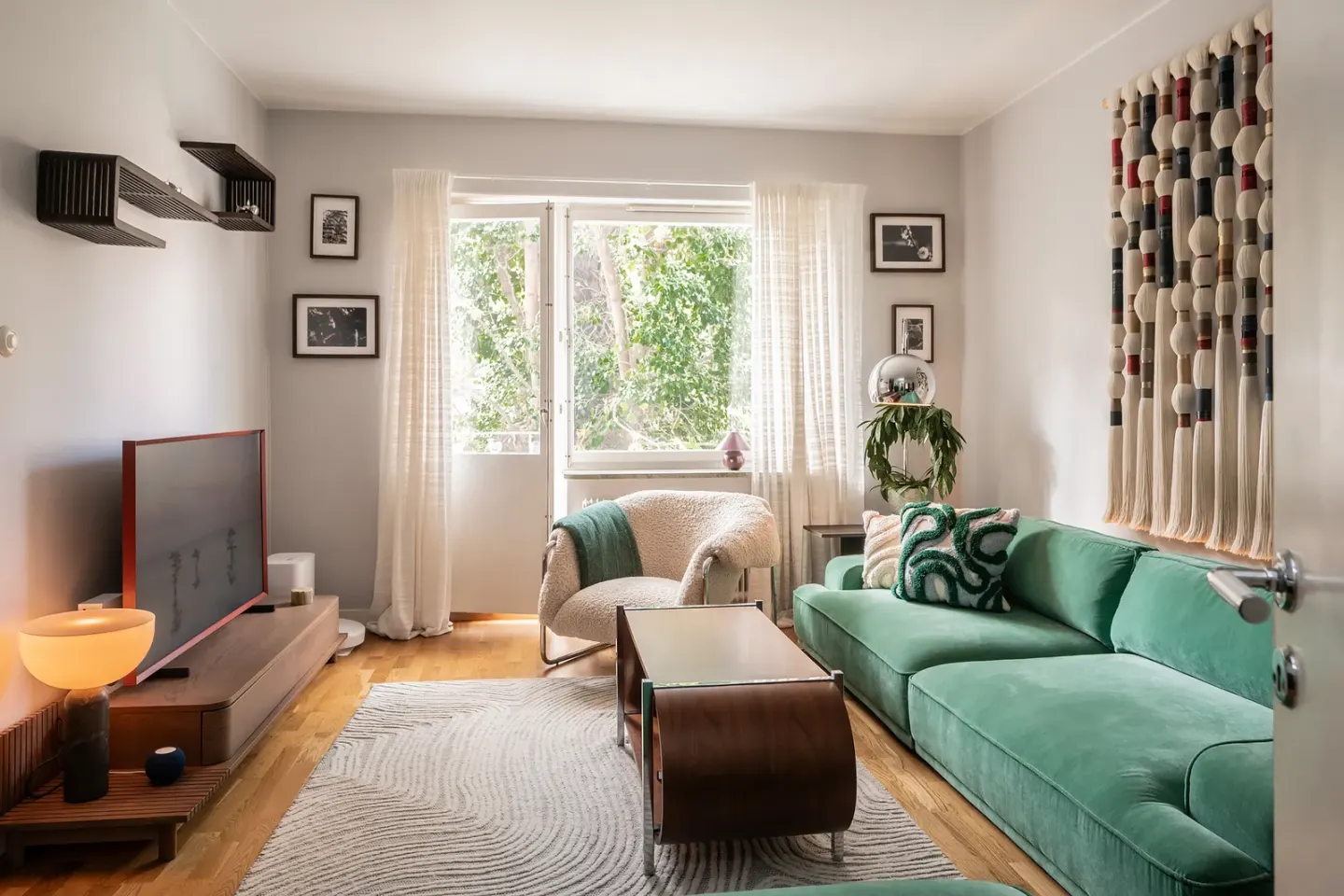 Bostadsrätt med 2 rum på Borensvägen 12 i Stockholm, bild 2 av 4