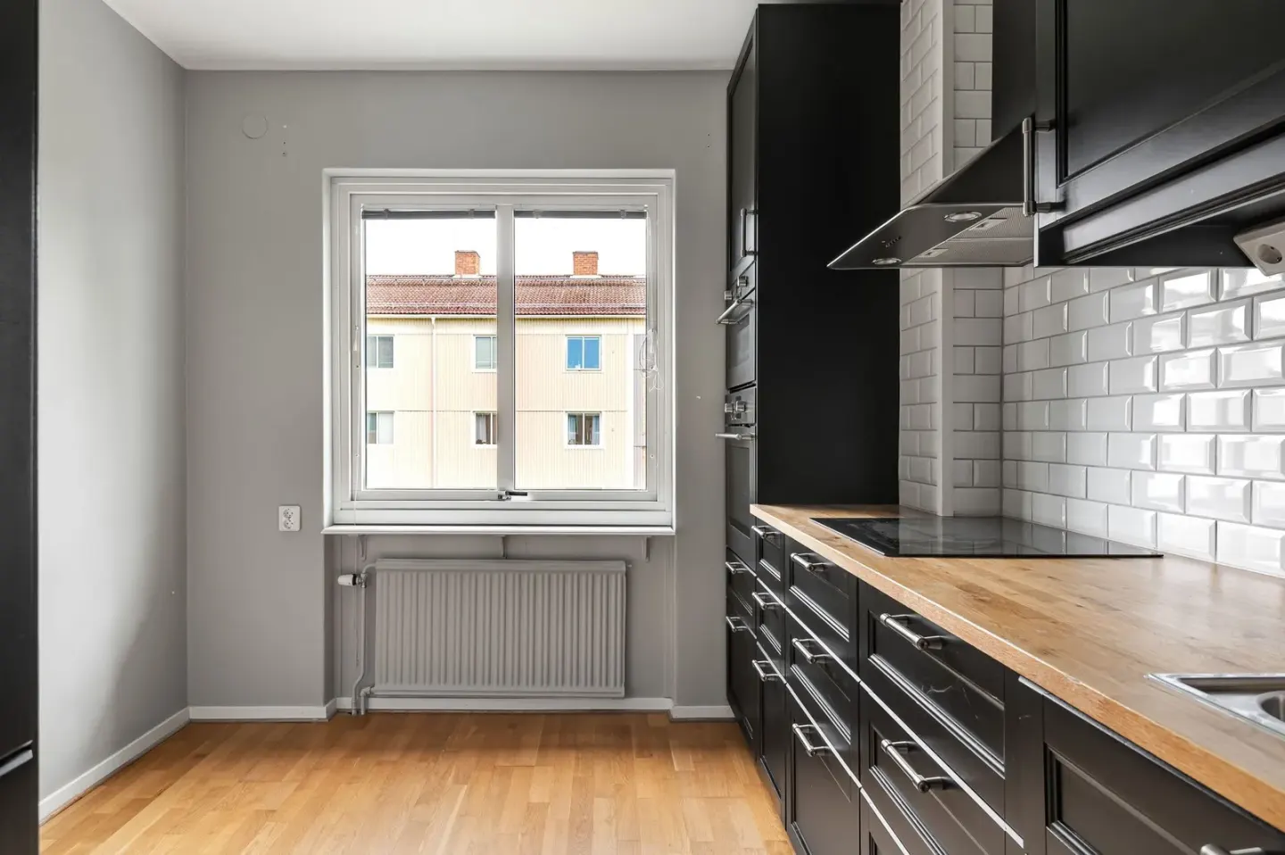 Bostadsrätt med 2 rum på Dackegatan 12B i Mjölby, bild 3 av 4
