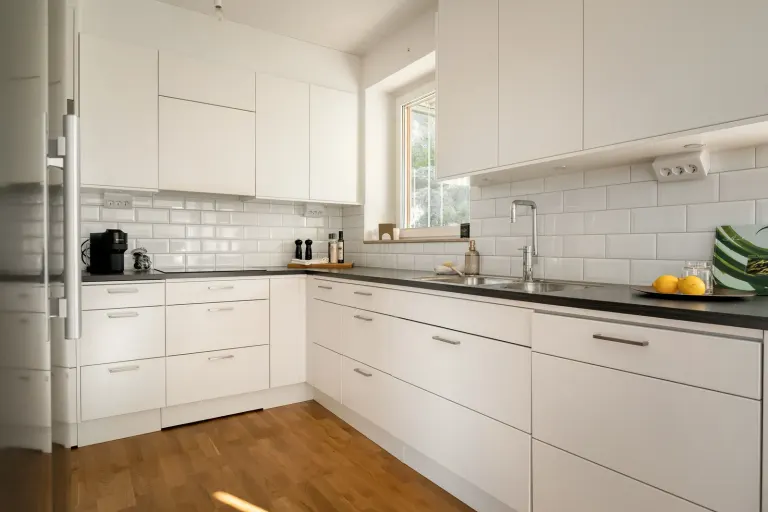 Bostadsrätt med 2 rum på Tollareslingan 26 i Nacka