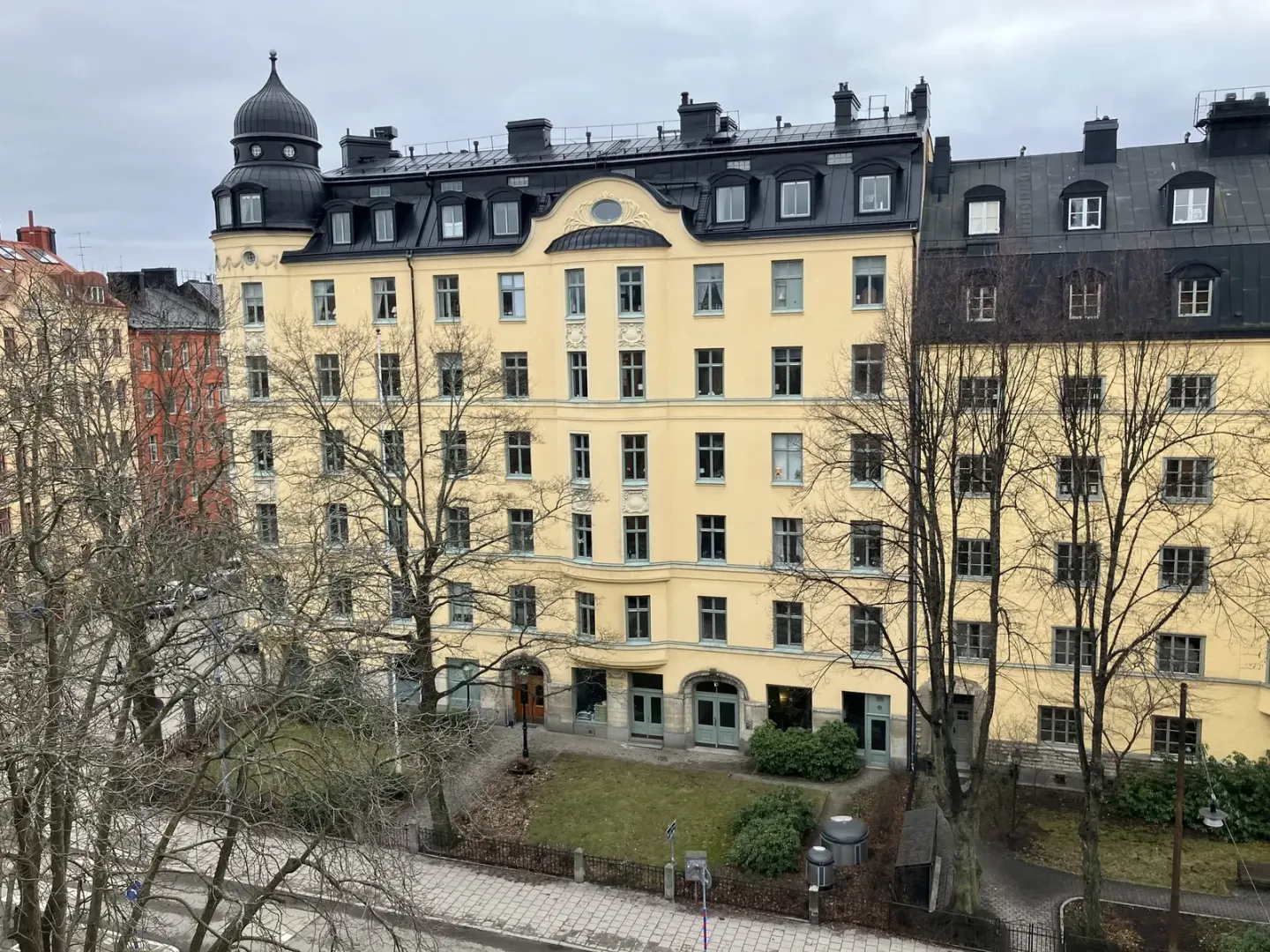 Bostadsrätt med 2 rum på Karlbergsvägen 70B i Stockholm