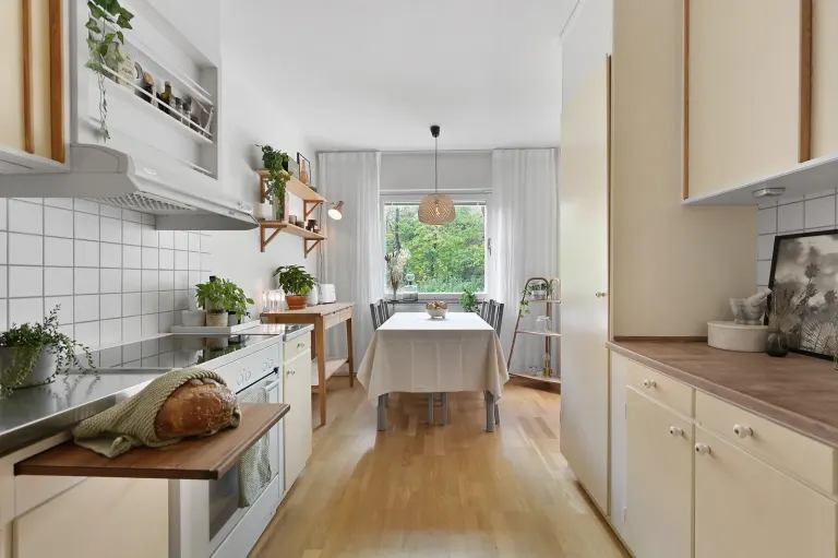 Bostadsrätt med 3 rum på Erik Tegels väg 27 i Stockholm, bild 2 av 4