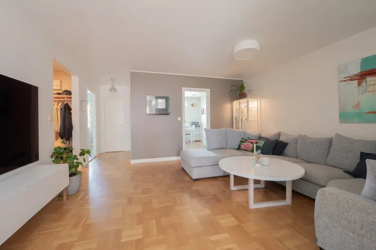 Bostadsrätt med 4 rum på Annebodavägen 56 i Stockholm, bild 4 av 4