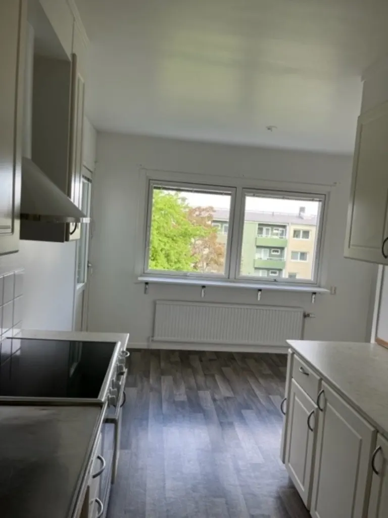 Hyresrätt med 2 rum på Tunalundsvägen 3B i Hallstahammar, bild 4 av 5