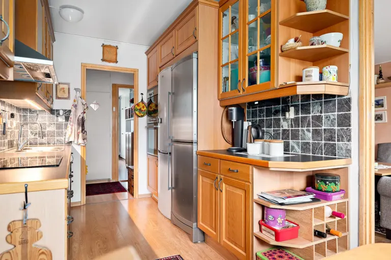 Bostadsrätt med 3 rum på Husarvägen 12 i Upplands Väsby, bild 4 av 4