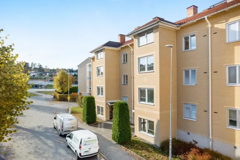 Bostadsrätt med 1 rum på Larslundavägen 8D i Strängnäs