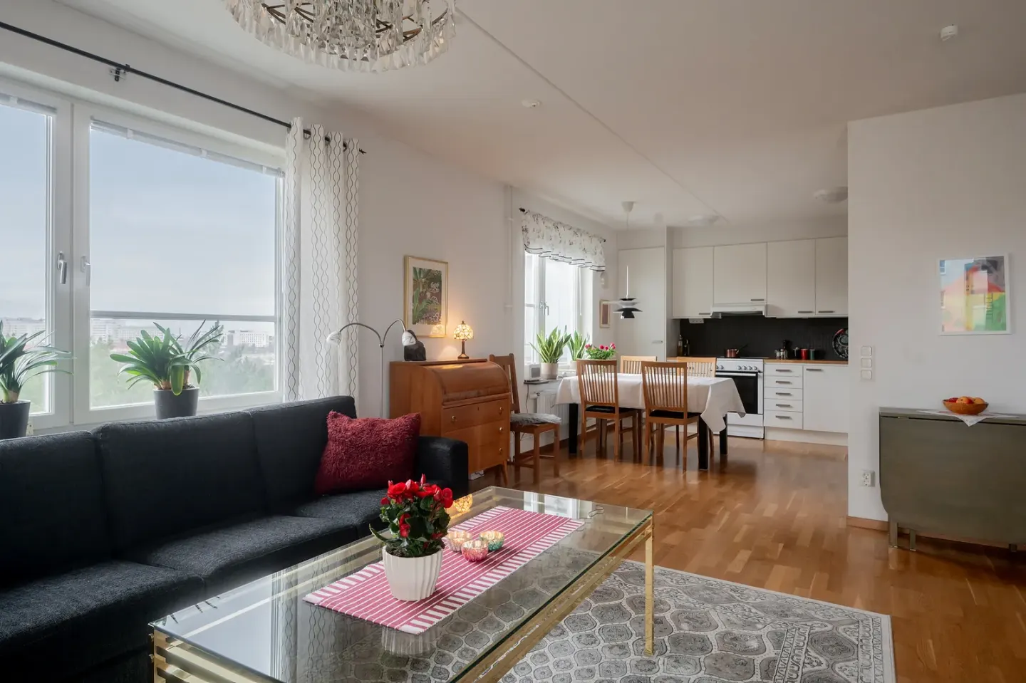 Bostadsrätt med 2 rum på Marviksvägen 10 i Stockholm