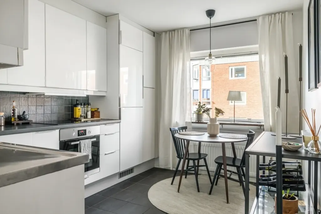 Bostadsrätt med 3 rum på Törnrosgatan 11 i Jönköping, bild 3 av 4