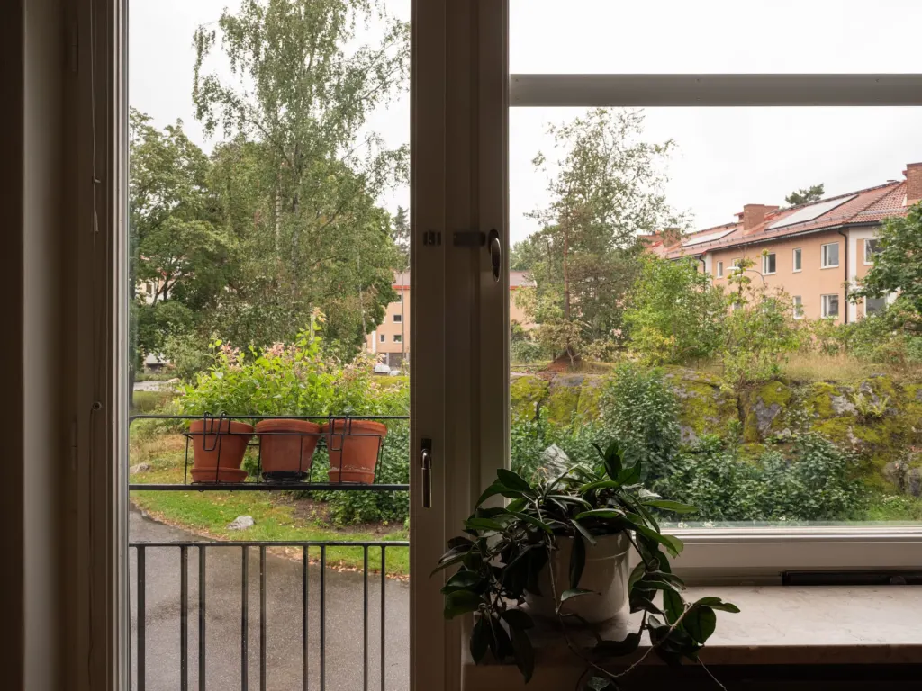 Bostadsrätt med 2 rum på Kolbäcksgränd 21 i Stockholm, bild 3 av 5
