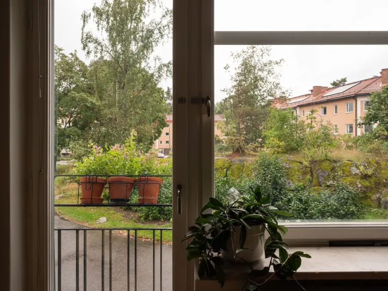 Bostadsrätt med 2 rum på Kolbäcksgränd 21 i Stockholm, bild 3 av 5