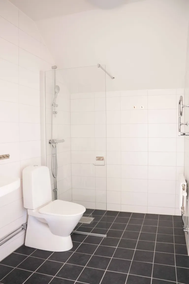 Hyresrätt med 2 rum på Hattarviksgatan 10 i Stockholm, bild 4 av 4