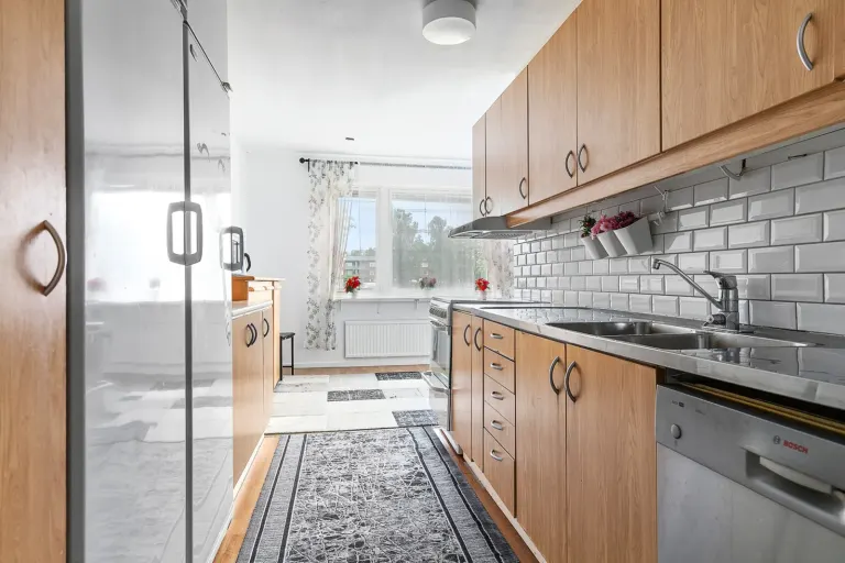 Bostadsrätt med 4 rum på Bergkullevägen 227 i Trollhättan, bild 2 av 4