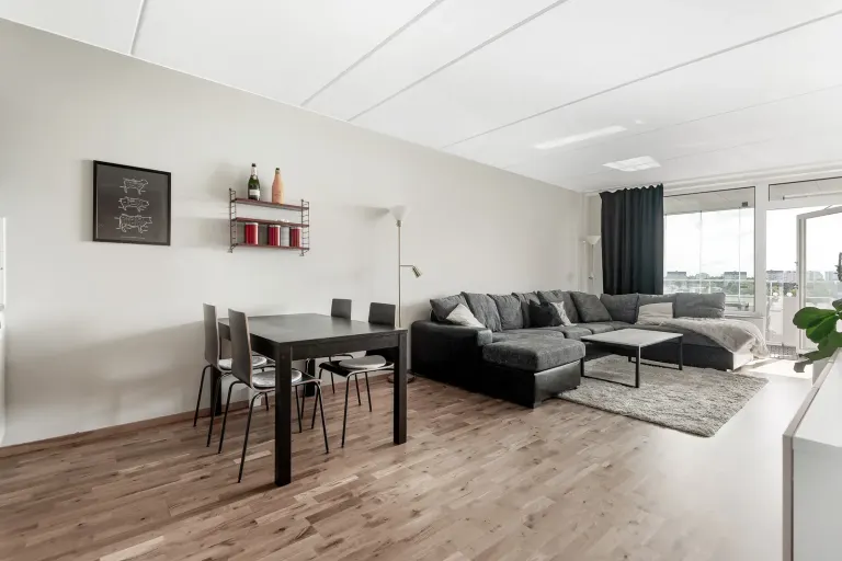 Bostadsrätt med 2 rum på Funäsgatan 8 i Stockholm, bild 2 av 4