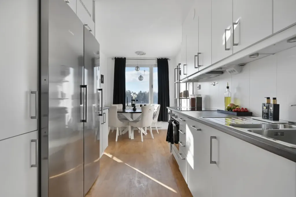 Bostadsrätt med 3 rum på Säterbacken 12 i Huddinge, bild 4 av 4