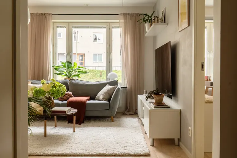 Bostadsrätt med 2 rum på Snöskostigen 3 i Stockholm, bild 2 av 4