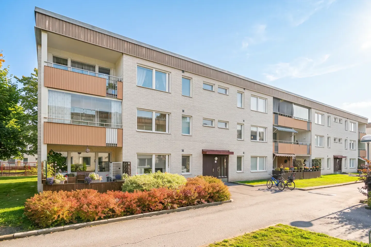 Bostadsrätt med 4 rum på Hallonvägen 48 i Upplands-Bro, bild 4 av 4
