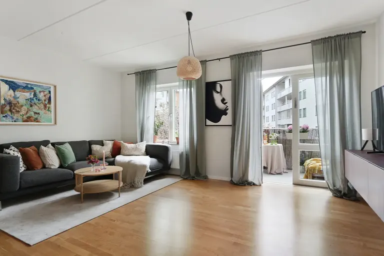 Bostadsrätt med 2 rum på Dalarövägen 33 i Huddinge