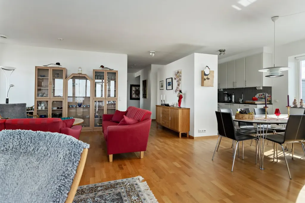 Bostadsrätt med 3 rum på Sundholmsgatan 4 i Malmö, bild 3 av 4