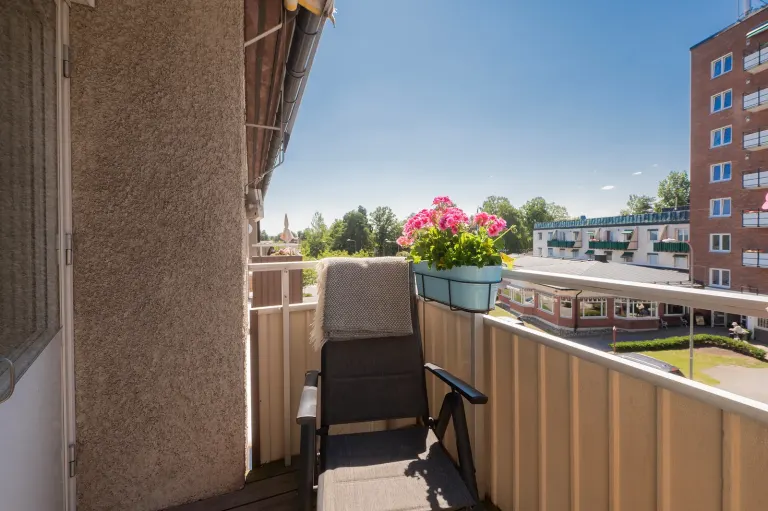 Bostadsrätt med 4 rum på Annebodavägen 56 i Stockholm, bild 2 av 4