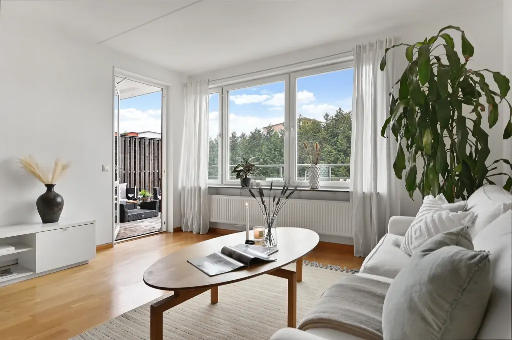 Bostadsrätt med 2 rum på Avestagatan 12 i Stockholm, bild 2 av 4