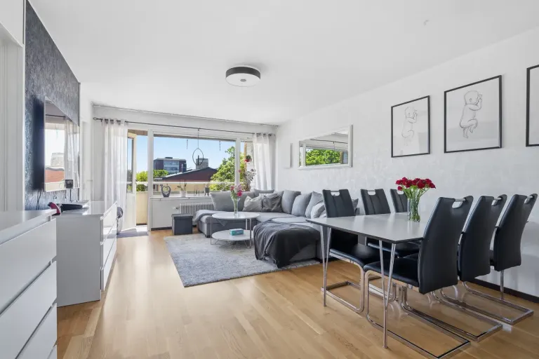 Bostadsrätt med 4 rum på Herrgårdsvägen 11 i Upplands Väsby, bild 3 av 4